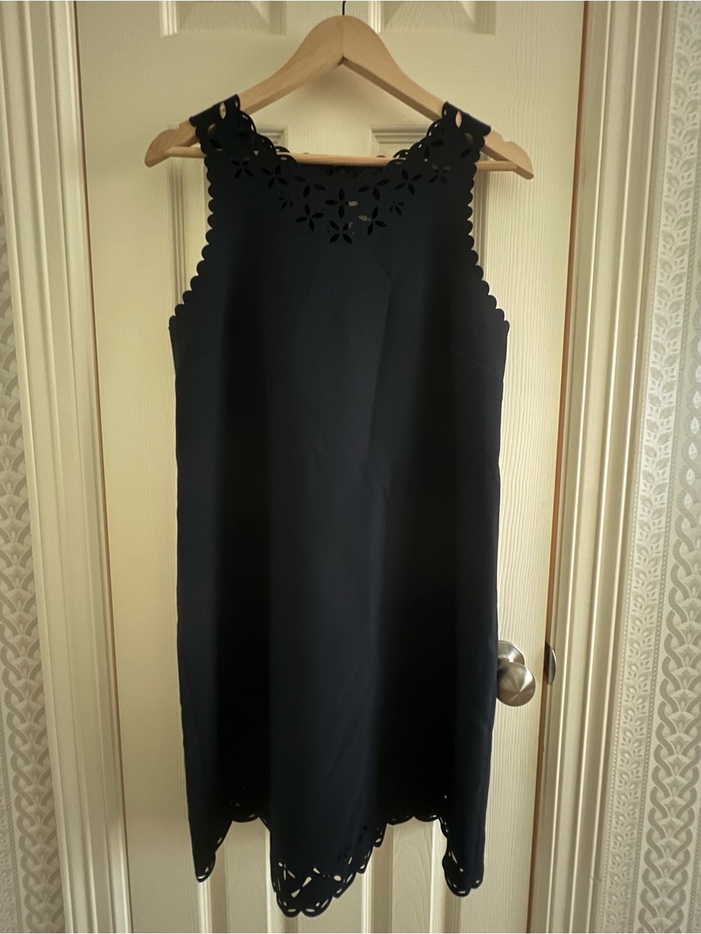 EUC J Crew Navy Laser-Cut Sleeveless Shift Dress